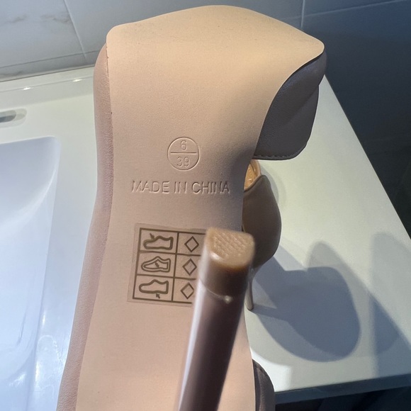 ASOS Nude Pumps - Picture 6 of 6